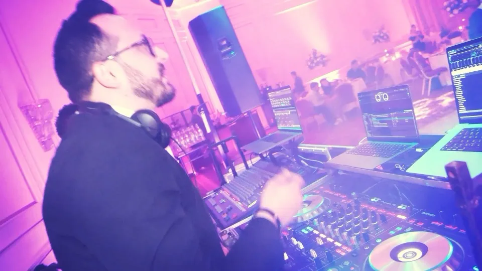 DJ Andrei Shaguna atmosferă producție evenimente